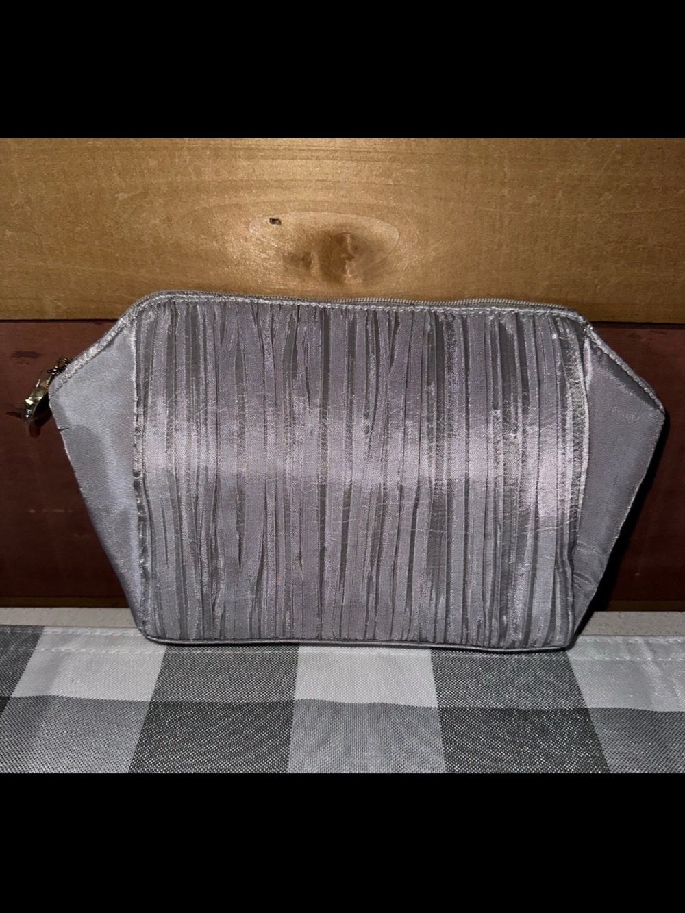 Super rare NWOT Bvlgari / Bulgari Emirates satin bag. Hard to find